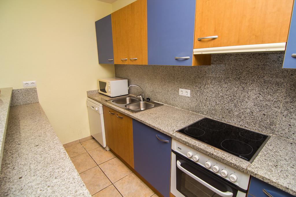 Agi Rodas Apartamento Roses